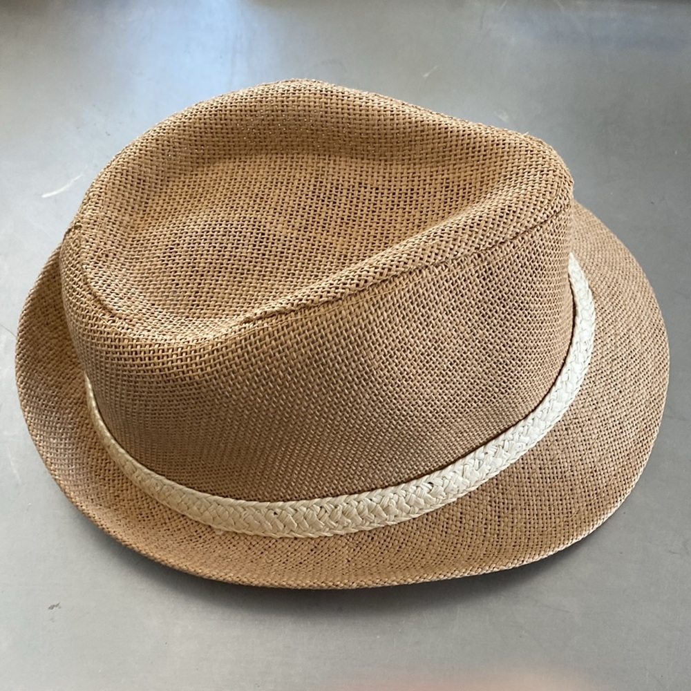 Paper Fedora - Picture 4 of 6